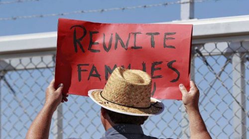 Κύμα συλλήψεων οικογενειών μεταναστών ετοιμάζουν οι αρχές στις ΗΠΑ