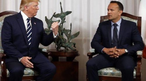 Μετά τα σύνορα ΗΠΑ – Μεξικού, ο Τραμπ βλέπει τείχος και στα ιρλανδικά σύνορα