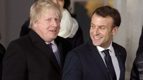 Πρόσκληση Μακρόν σε Μπόρις Τζόνσον να επισκεφθεί το Παρίσι