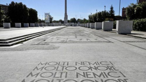 Ιταλία: Ο Μουσολίνι βρίσκεται σταθερά στο προσκήνιο