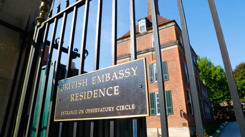 Τι δείχνουν τα αποχαρακτηρισμένα διπλωματικά έγγραφα για τον Βρετανό πρεσβευτή στις ΗΠΑ