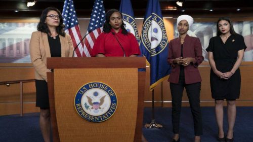 Νέα σκληρή επίθεση του Τραμπ στις τέσσερις βουλευτίνες των Δημοκρατικών