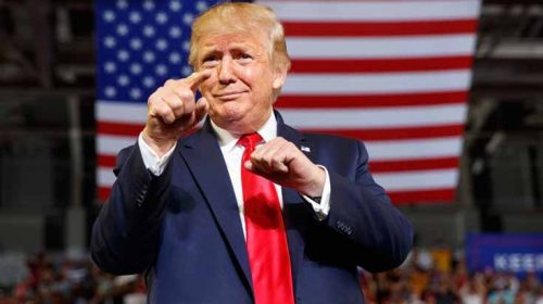 Οι δύο «απειλές» για τον Τραμπ και πώς τις εξουδετέρωσε