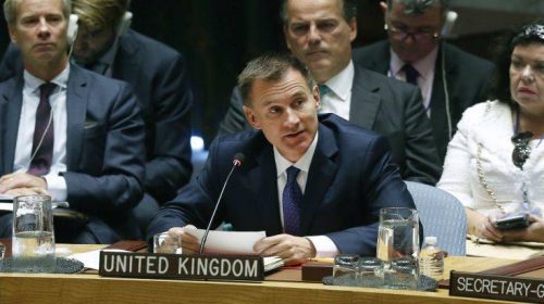 Διαψεύδει ο Βρετανός ΥΠΕΞ ότι είναι υπέρ των βίαιων διαδηλώσεων στο Χονγκ Κονγκ