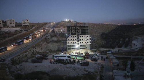 Το Ισραήλ κατεδαφίζει σπίτια Παλαιστίνιων μεταξύ Ανατολικής Ιερουσαλήμ και Δυτικής Όχθης