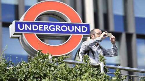 Σταθμός του μετρό στο Λονδίνο έκλεισε προσωρινά λόγω υπερπληρότητας των συρμών