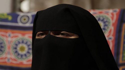 Οι αρχές της Τυνησίας απαγορεύουν το νικάμπ μετά τις επιθέσεις στην Τύνιδα