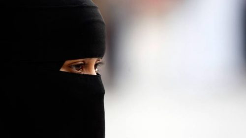 «Πρόοδος» στη Σαουδική Αραβία, οι γυναίκες θα ταξιδεύουν χωρίς την άδεια άνδρα «κηδεμόνα» τους