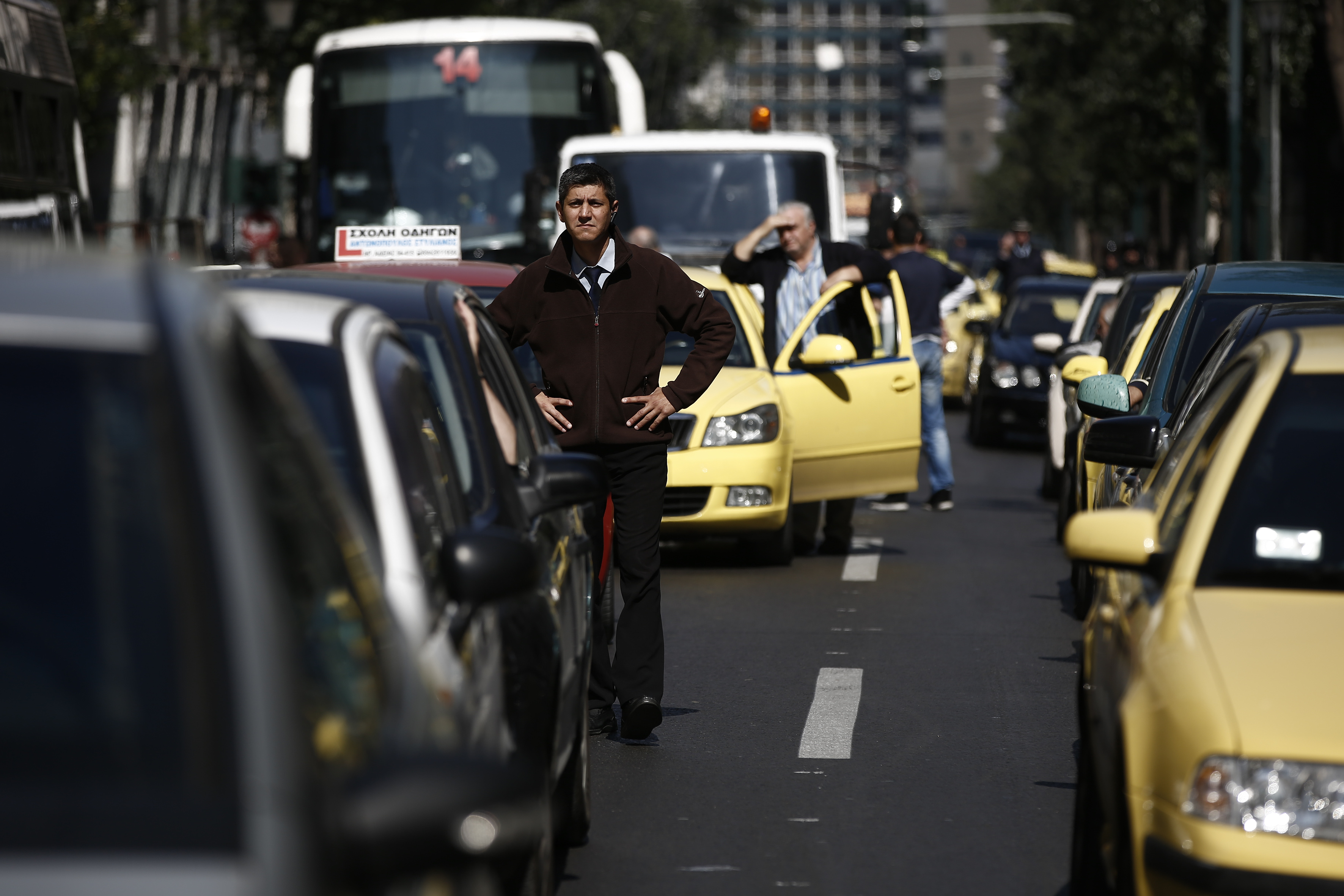 Τέλος στο «χαράτσι» των 180 ευρώ με τον νέο νόμο για τα διπλώματα οδήγησης Τέλος στο «χαράτσι» των 180 ευρώ με τον νέο νόμο για τα διπλώματα οδήγησης
