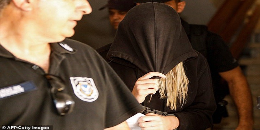 Με αυτή τη φωτογραφία αποδείχθηκε ότι η 19χρονη έλεγε ψέματα Με αυτή τη φωτογραφία αποδείχθηκε ότι η 19χρονη έλεγε ψέματα