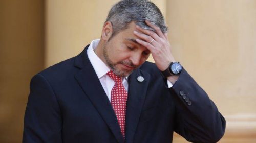 Η πολιτική και οικονομική κρίση «σμπαράλιασε» την δημοτικότητα του Μπενίτες