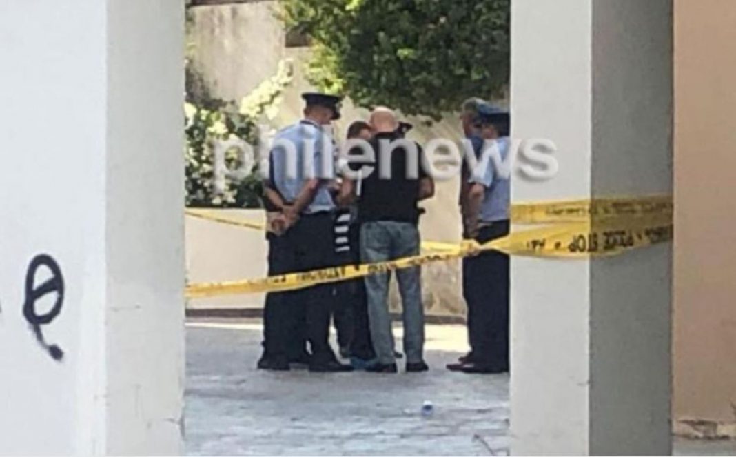 Σκότωσε τον 12χρονο γιο της και αποπειράθηκε να αυτοκτονήσει! Σκότωσε τον 12χρονο γιο της και αποπειράθηκε να αυτοκτονήσει!