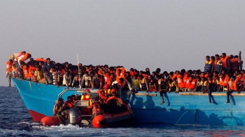 Ιταλία: 163 μετανάστες αποκλεισμένοι σε δύο διασωστικά πλοία