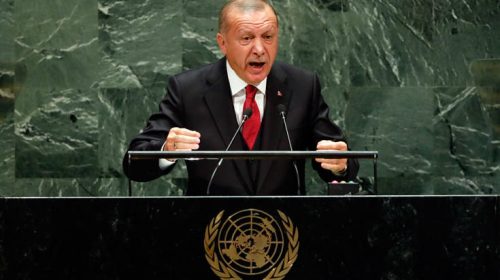 Τα έβαλε με τη Γερμανία ο Ερντογάν: «Μήπως η Μέρκελ στηρίζει τρομοκράτες;»