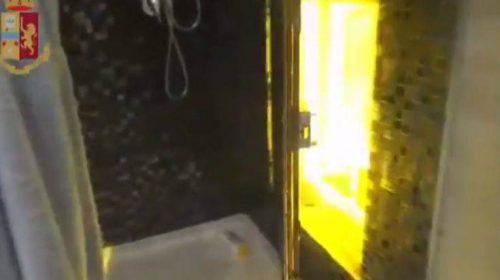 Φυτεία κάνναβης κρυμμένη πίσω από… το ντους βίλας στη Σαρδηνία