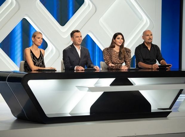 GNTM: Έχει κλάμα, έντονες αντιδράσεις, αλλά και… εκπλήξεις στο αποψινό επεισόδιο GNTM: Έχει κλάμα, έντονες αντιδράσεις, αλλά και… εκπλήξεις στο αποψινό επεισόδιο