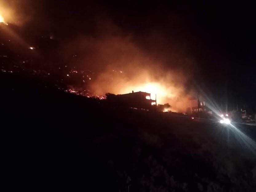 Μεγάλη φωτιά στο Πόρτο Ράφτη Μεγάλη φωτιά στο Πόρτο Ράφτη