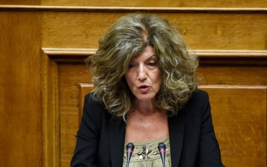 Σ. Αναγνωστοπούλου: H χώρα έχει πληρώσει πολύ ακριβά το “Πατρίς, Θρησκεία, Οικογένεια” Σ. Αναγνωστοπούλου: H χώρα έχει πληρώσει πολύ ακριβά το “Πατρίς, Θρησκεία, Οικογένεια”