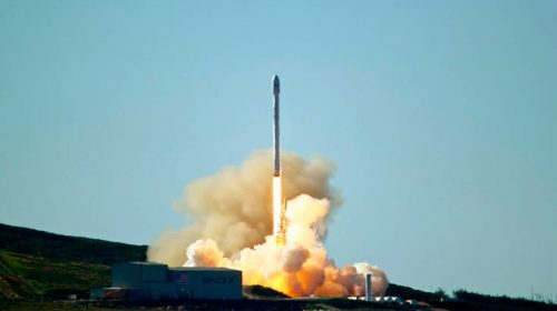 Οι μικροδορυφόροι της Space X για το φτηνό ίντερνετ και η ανησυχία των αστρονόμων