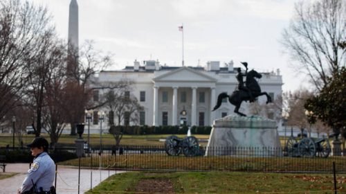 Τρία στελέχη του Λευκού Οίκου δεν θα προσέλθουν να καταθέσουν για την παραπομπή Τραμπ