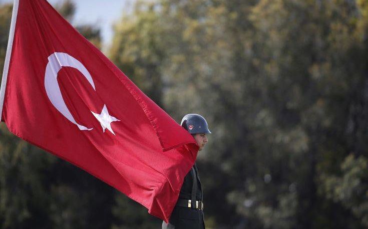 Τουρκία: Eργαζόμενοι σε αμερικανικό προξενείο συνελήφθησαν και ανακρίθηκαν Τουρκία: Eργαζόμενοι σε αμερικανικό προξενείο συνελήφθησαν και ανακρίθηκαν