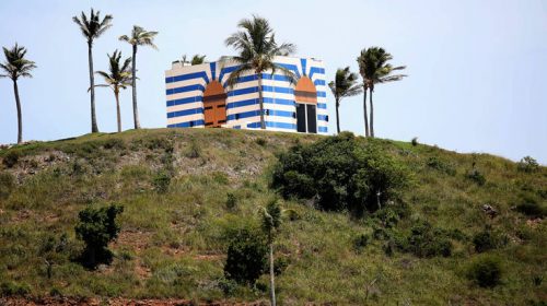 Αποκαλύψεις για το «νησί των παιδόφιλων»: «Πίσω από τις κλειστές πόρτες, ήταν τέρας»