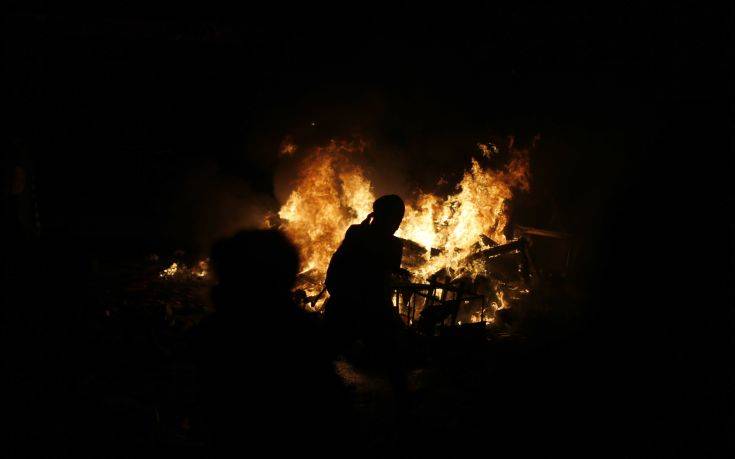 Χιλή: Στις φλόγες πανεπιστήμιο στο Σαντιάγο Χιλή: Στις φλόγες πανεπιστήμιο στο Σαντιάγο