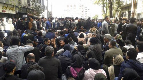 Ιράν: Σαράντα συλλήψεις στις διαδηλώσεις κατά της αύξησης της τιμής της βενζίνης