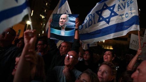 Ισραήλ: Χιλιάδες άνθρωποι στους δρόμους του Τελ Αβίβ υπέρ του Μπενιαμίν Νετανιάχου