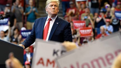 O Τραμπ αρνείται ότι έδωσε οδηγίες στον Τζουλιάνι για την υπόθεση της Ουκρανίας