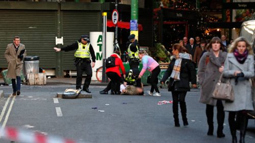 Επίθεση στο Λονδίνο: Ο τρομοκράτης μαχαίρωσε μέχρι θανάτου δυο ανθρώπους πριν πέσει νεκρός