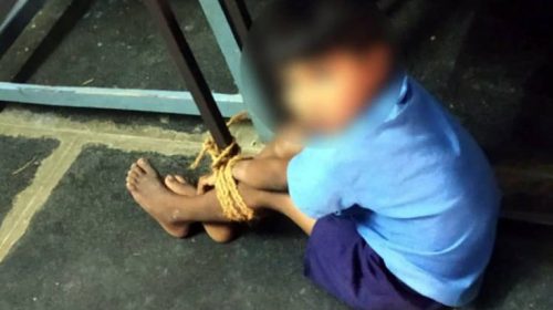 Διευθύντρια σχολείου έδεσε μαθητές σε θρανίο επειδή δεν πρόσεχαν στο μάθημα