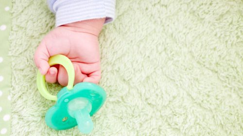 Βίγκαν γονείς κατηγορούνται πως οδήγησαν σε θάνατο από ασιτία τον 18 μηνών γιο τους