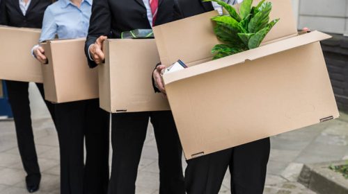 Τι πρέπει να κάνεις αν επιβίωσες από κύμα απολύσεων στη δουλειά