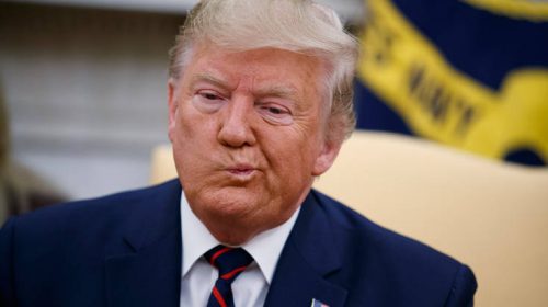 Αναβλήθηκε η προκαταρκτική ψηφοφορία για την παραπομπή Τραμπ