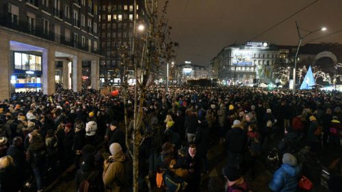 Ουγγαρία: «Γουρούνια, κάτω τα χέρια σας από το θέατρο»