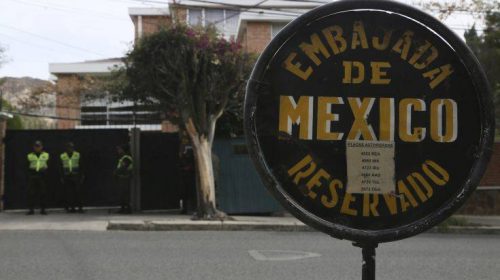 Παρενόχληση Ισπανών διπλωματών από την αστυνομία της Βολιβίας καταγγέλλει το Μεξικό