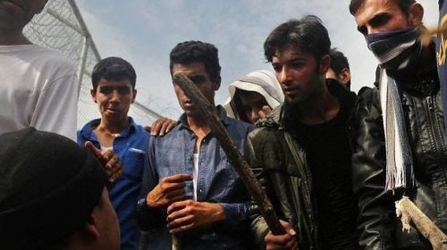 Το 86% των Ελλήνων θέλουν απέλαση των παράνομων μεταναστών