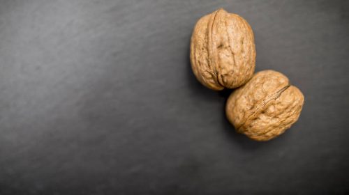 Γεννήθηκε χωρίς όρχεις και πήρε έναν από τον δίδυμο αδερφό του