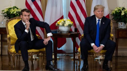 Εκεχειρία Μακρόν-Τραμπ στη διαμάχη φορολόγησης ψηφιακών υπηρεσιών