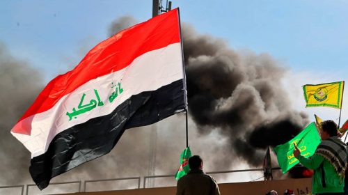 Ρουκέτες έπληξαν την πρεσβεία των ΗΠΑ στη Βαγδάτη, διαδηλωτές ξαναβγήκαν στους δρόμους