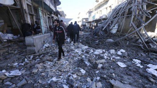 Τουλάχιστον σαράντα νεκροί στη Συρία, βομβαρδισμοί σε Χαλέπι και Ιντλίμπ