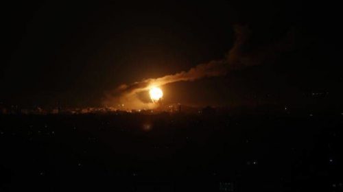 Ισραηλινά αεροσκάφη έπληξαν θέσεις της Χαμάς στη Λωρίδα της Γάζας