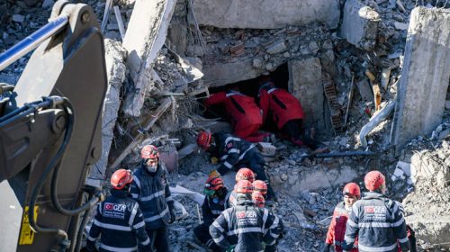 Σεισμός στην Τουρκία: Τέλος οι έρευνες διάσωσης, πολλοί έμειναν άστεγοι στους -6 βαθμούς Κελσίου