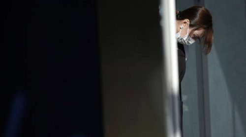 Άδειοι δρόμοι από ανθρώπους και αυτοκίνητα στην Ουχάν που βρίσκεται σε καραντίνα λόγω του κορναϊού