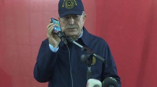 Ερντογάν προς Τούρκους ναύτες: Προκαλείτε φόβο στους εχθρούς, συγχαρητήρια