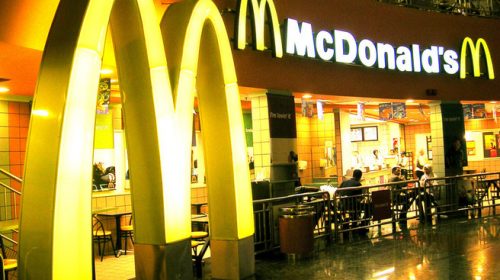 Εκατοντάδες McDonald’s έκλεισαν στην επαρχία Χουμπέι της Κίνας λόγω κοροναϊού