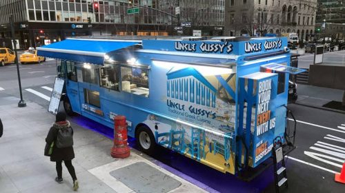 Τα αδέλφια από τη Ναυπακτία που κατέκτησαν τη Νέα Υόρκη με μαγειρευτά και κολοκυθοκεφτέδες