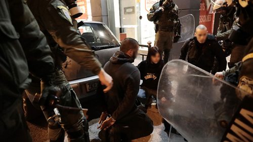 Πετροπόλεμος και χημικά στο κέντρο της Αθήνας