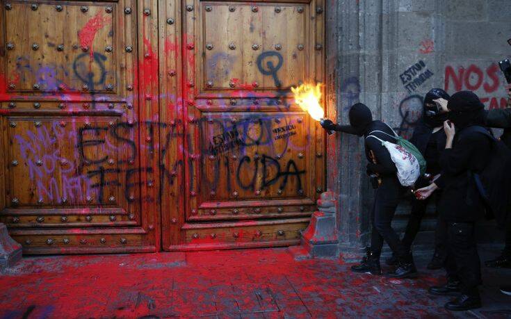 Οργή στο Μεξικό για τις γυναικοκτονίες Οργή στο Μεξικό για τις γυναικοκτονίες